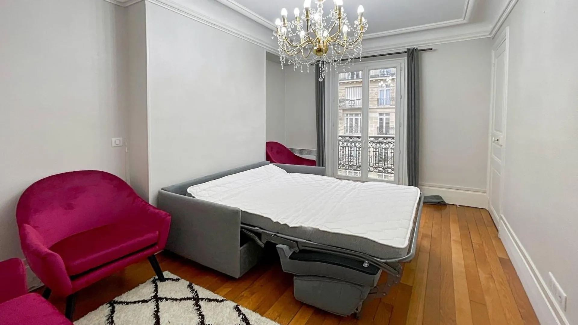 Luxury Flat & Eiffel Tower View Daire Paris 0*,  Fransa