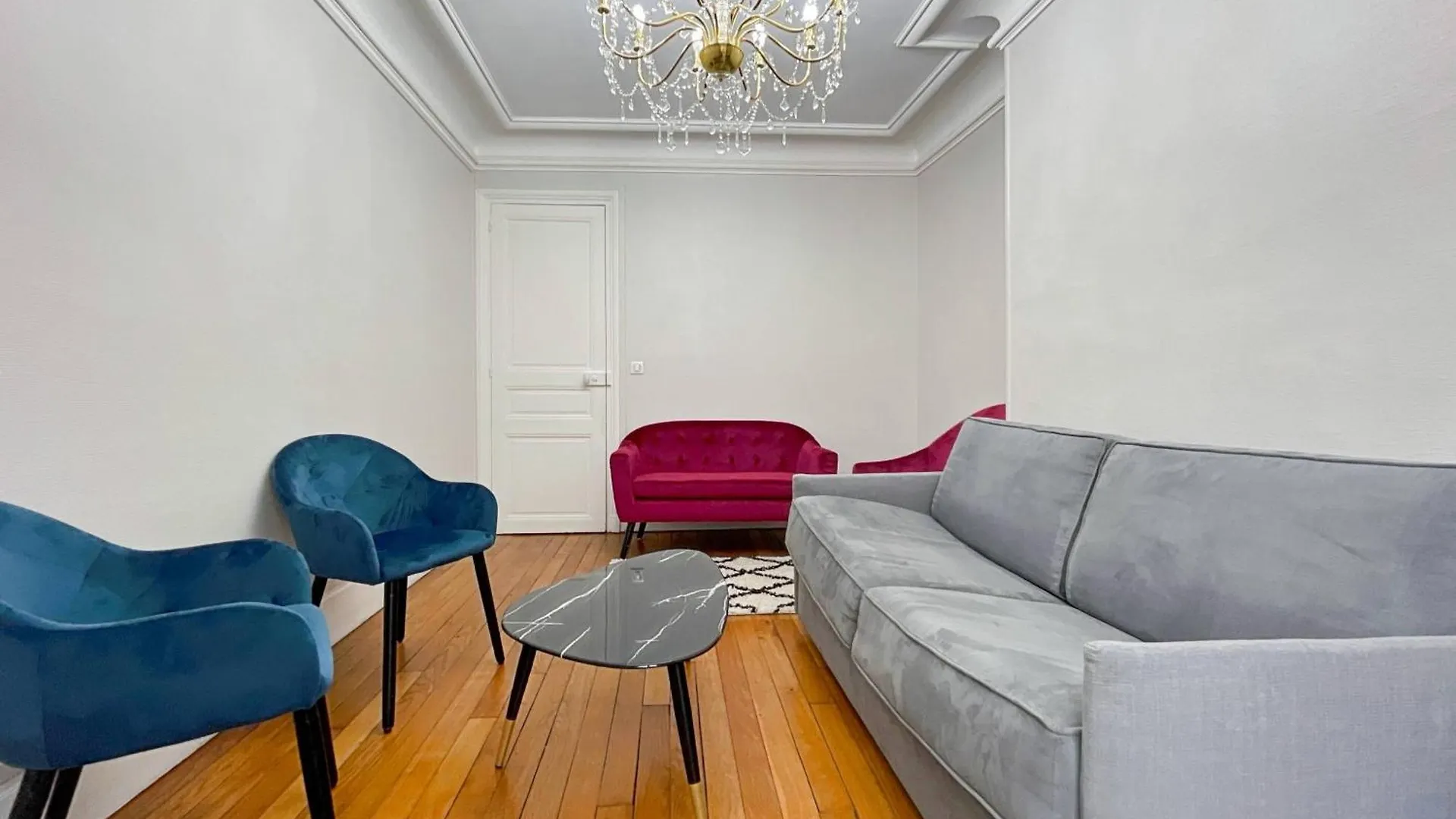 Luxury Flat & Eiffel Tower View Daire Paris